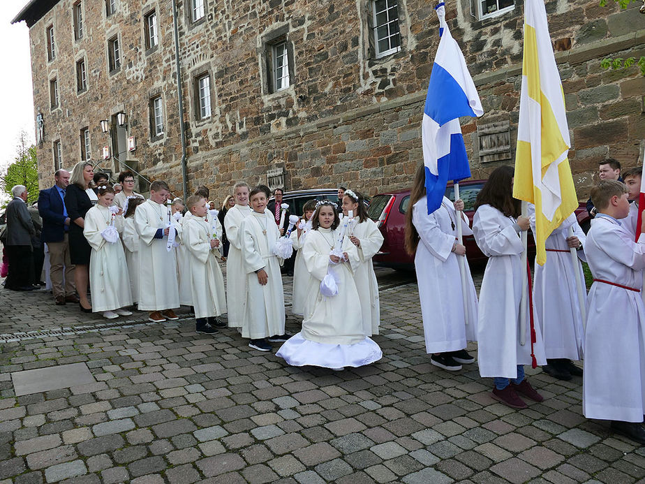 Feier der 1. Heiligen Kommunion in Sankt Crescentius (Foto: Karl-Franz Thiede)